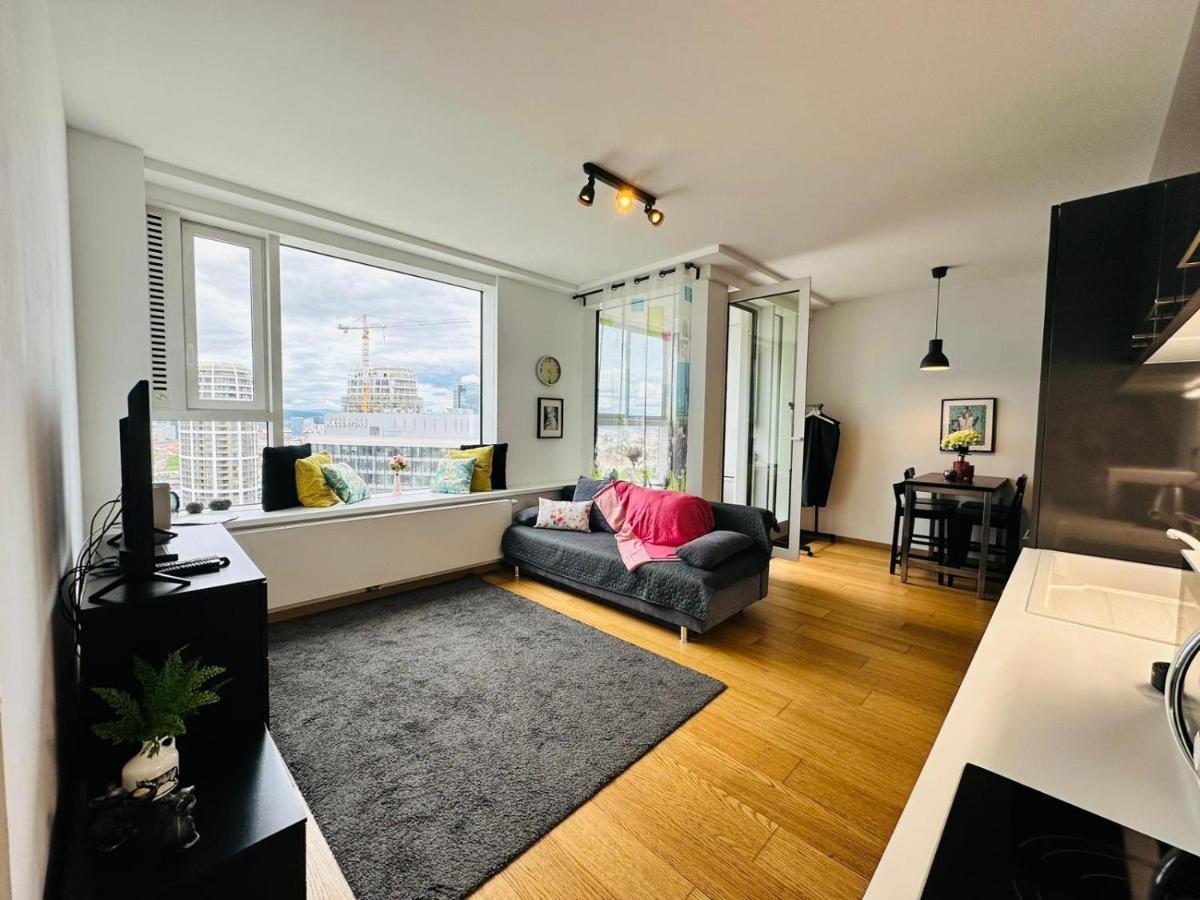 Apartments In Panorama City On 25Th Floor - Amazing View Close To Old Town ブラチスラヴァ エクステリア 写真