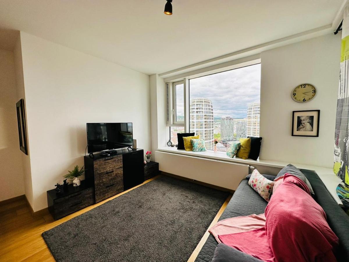 Apartments In Panorama City On 25Th Floor - Amazing View Close To Old Town ブラチスラヴァ エクステリア 写真